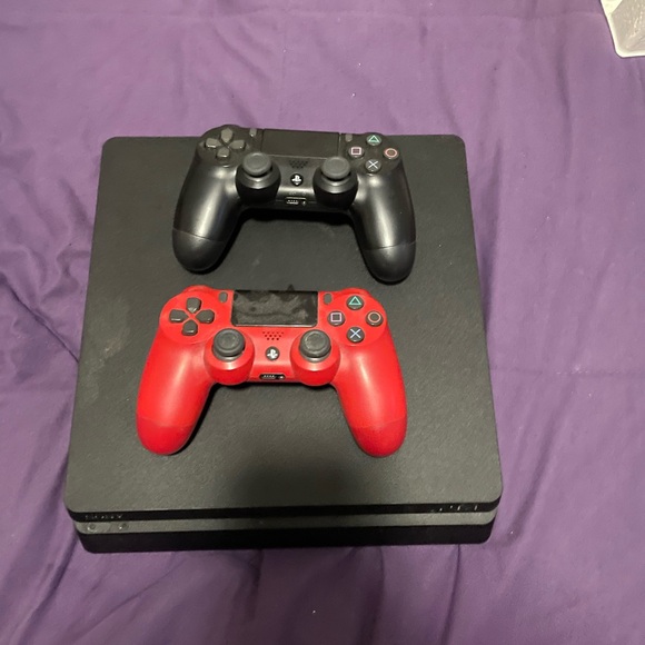 PlayStation 4 W/ games